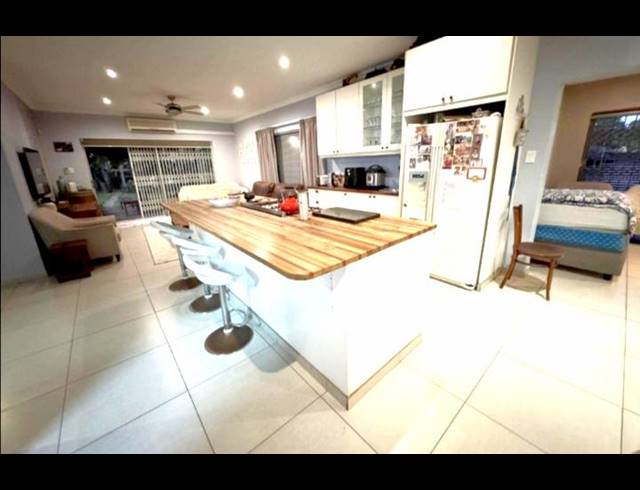 4 BEDROOM HOUSE FOR SALE IN MEER EN SEE